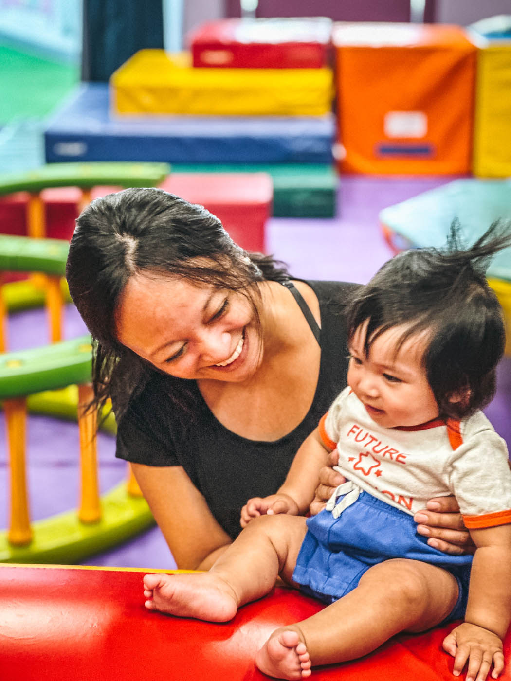 A mom and her kid in Midlothian mommy and me classes.