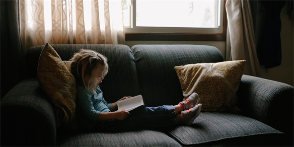 reading girl